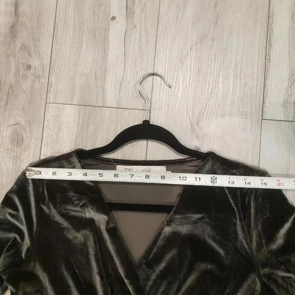 Hopeless Romantic Dark Grey Velvet Long Sleeve Maxie Dress Size M - Picture 8 of 9